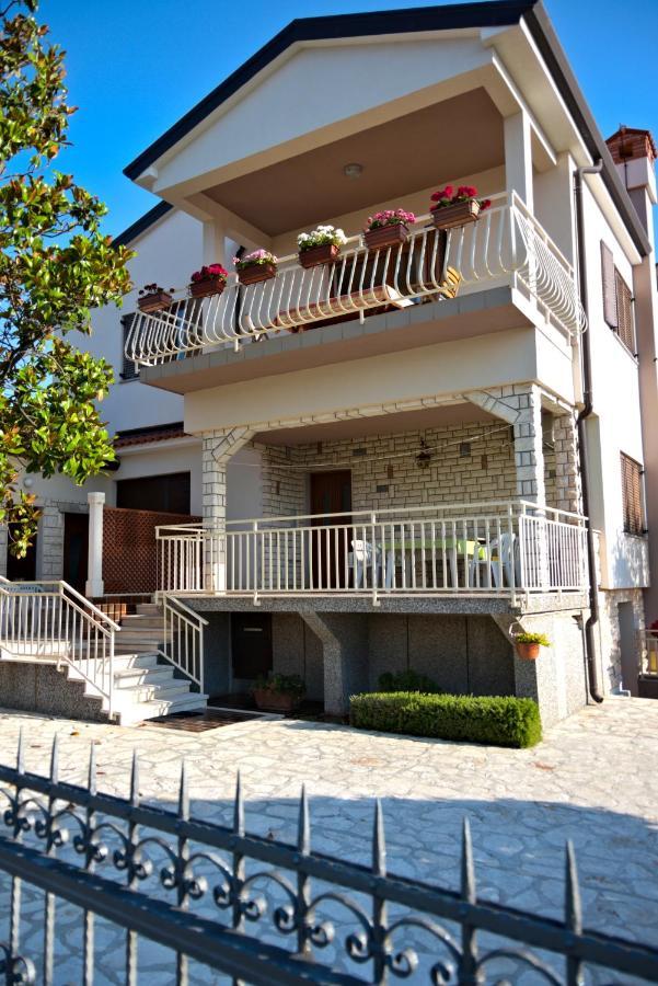 Apartments Vili Umag Exterior photo